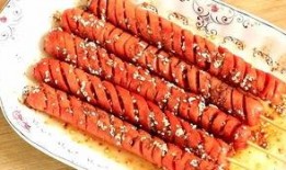 爆料地摊火腿肠视频播放,揭秘街头美食背后的真相
