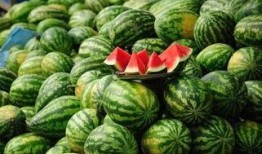 临沧网红吃瓜事件真相