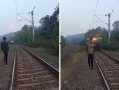 火车撞火车爆料视频真实