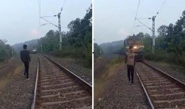 火车撞火车爆料视频真实