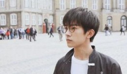 易烊千玺娱乐吃瓜